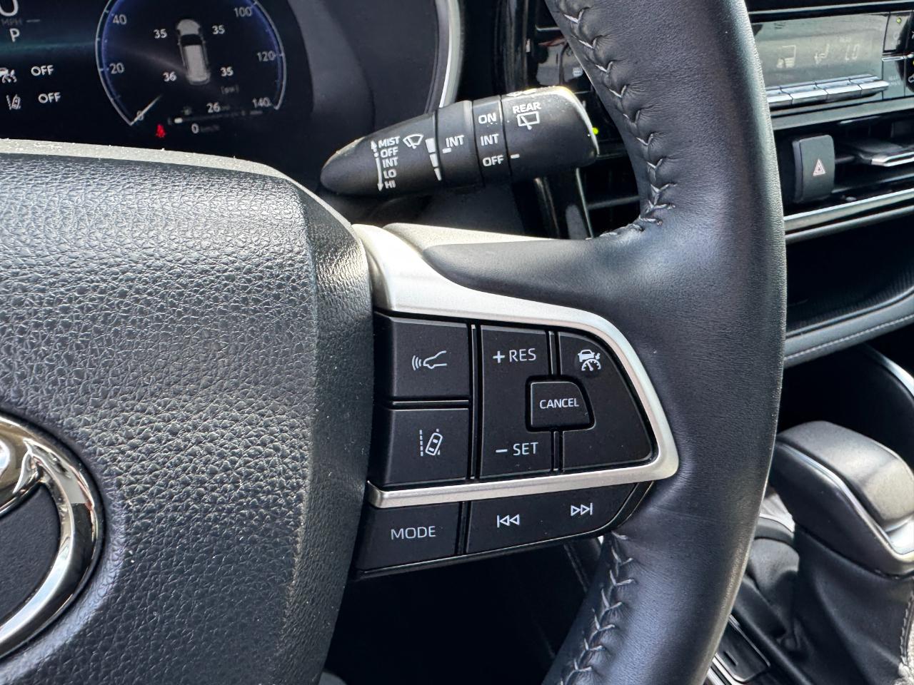 Toyota Highlander Limited FWD (Natl) 2023