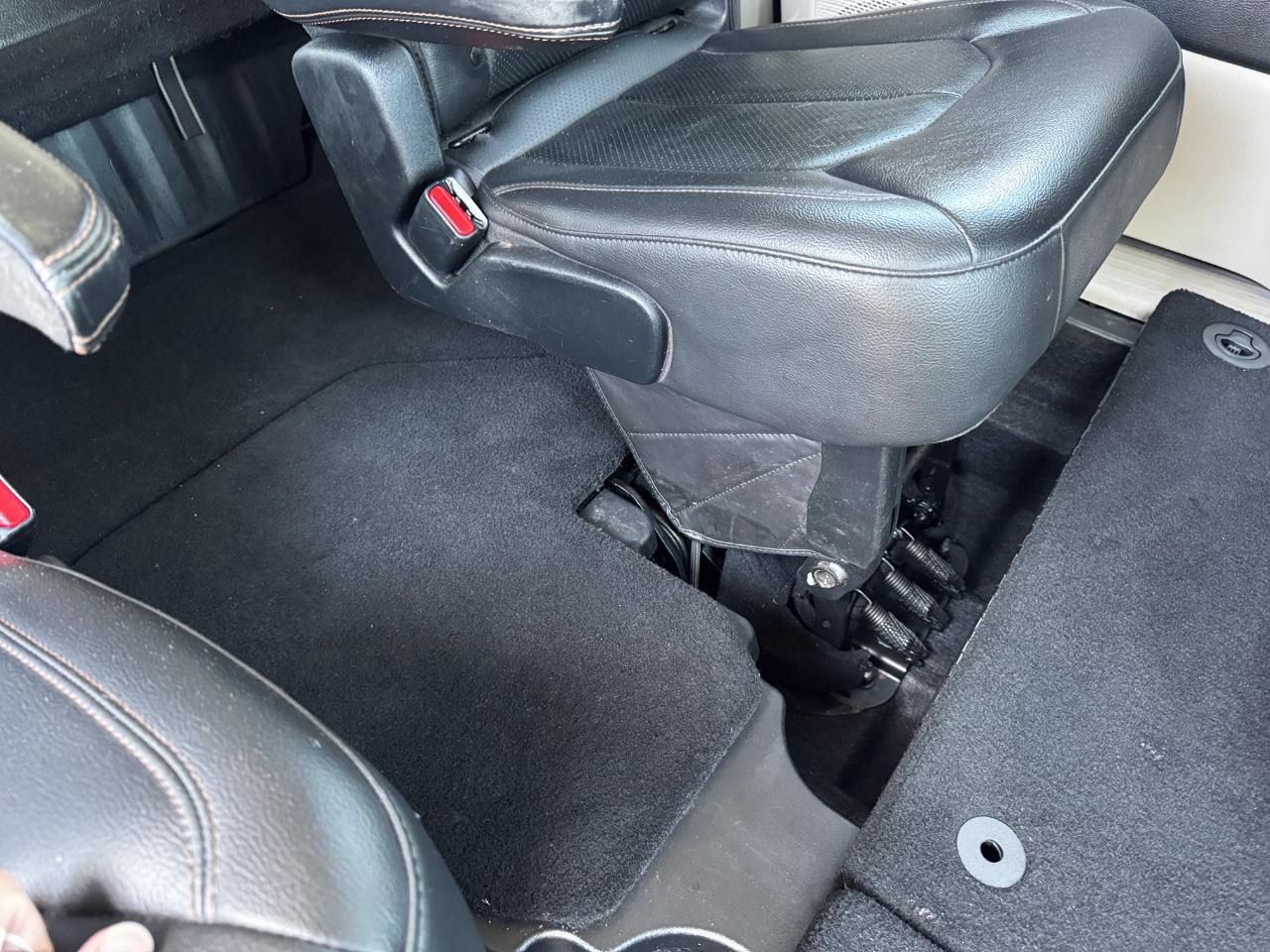 Chrysler Pacifica Touring L FWD 2020