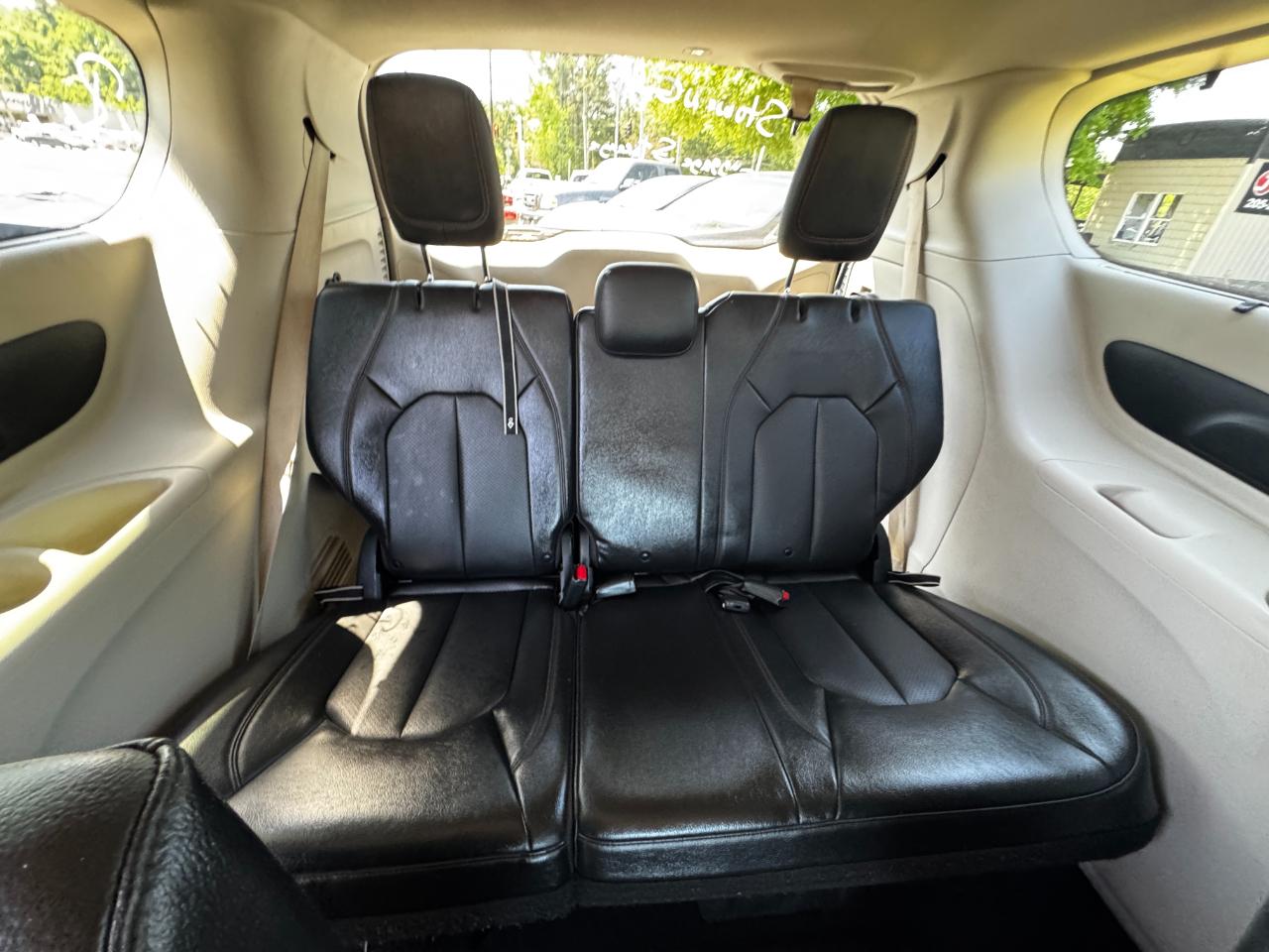 Chrysler Pacifica Touring L FWD 2020