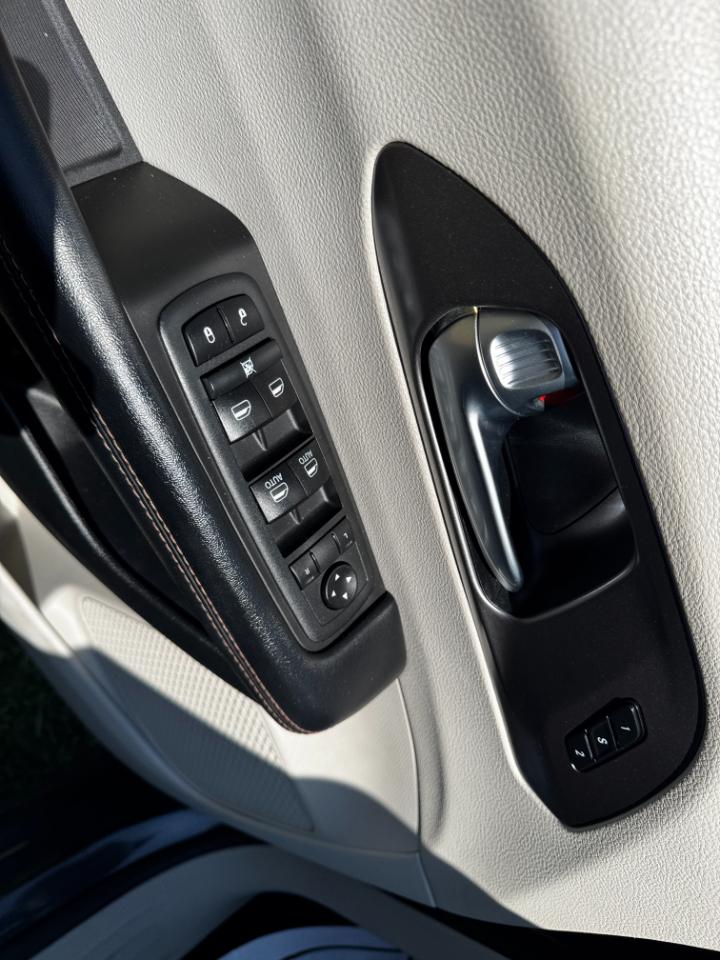 Chrysler Pacifica Touring L FWD 2020