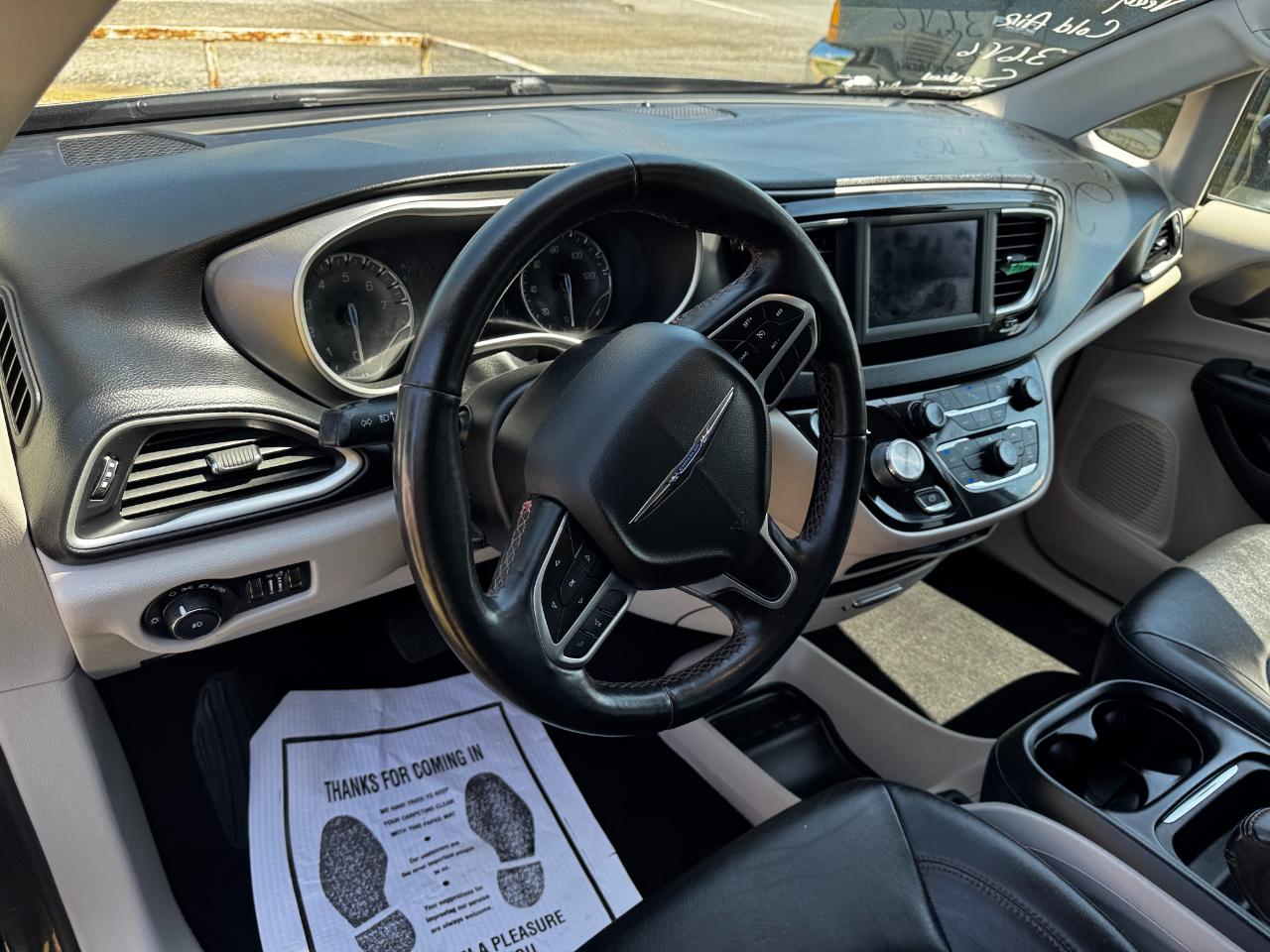 Chrysler Pacifica Touring L FWD 2020