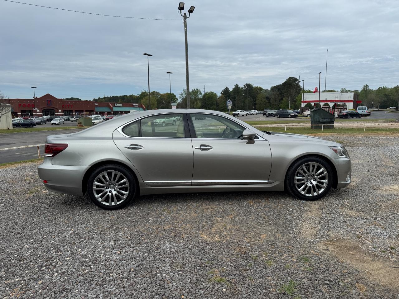 Lexus LS 460 4dr Sdn RWD 2016