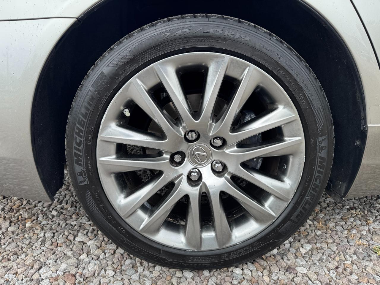 Lexus LS 460 4dr Sdn RWD 2016