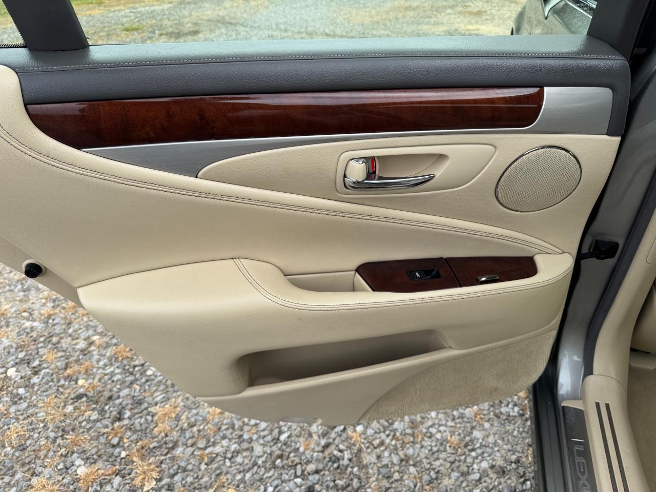 Lexus LS 460 4dr Sdn RWD 2016