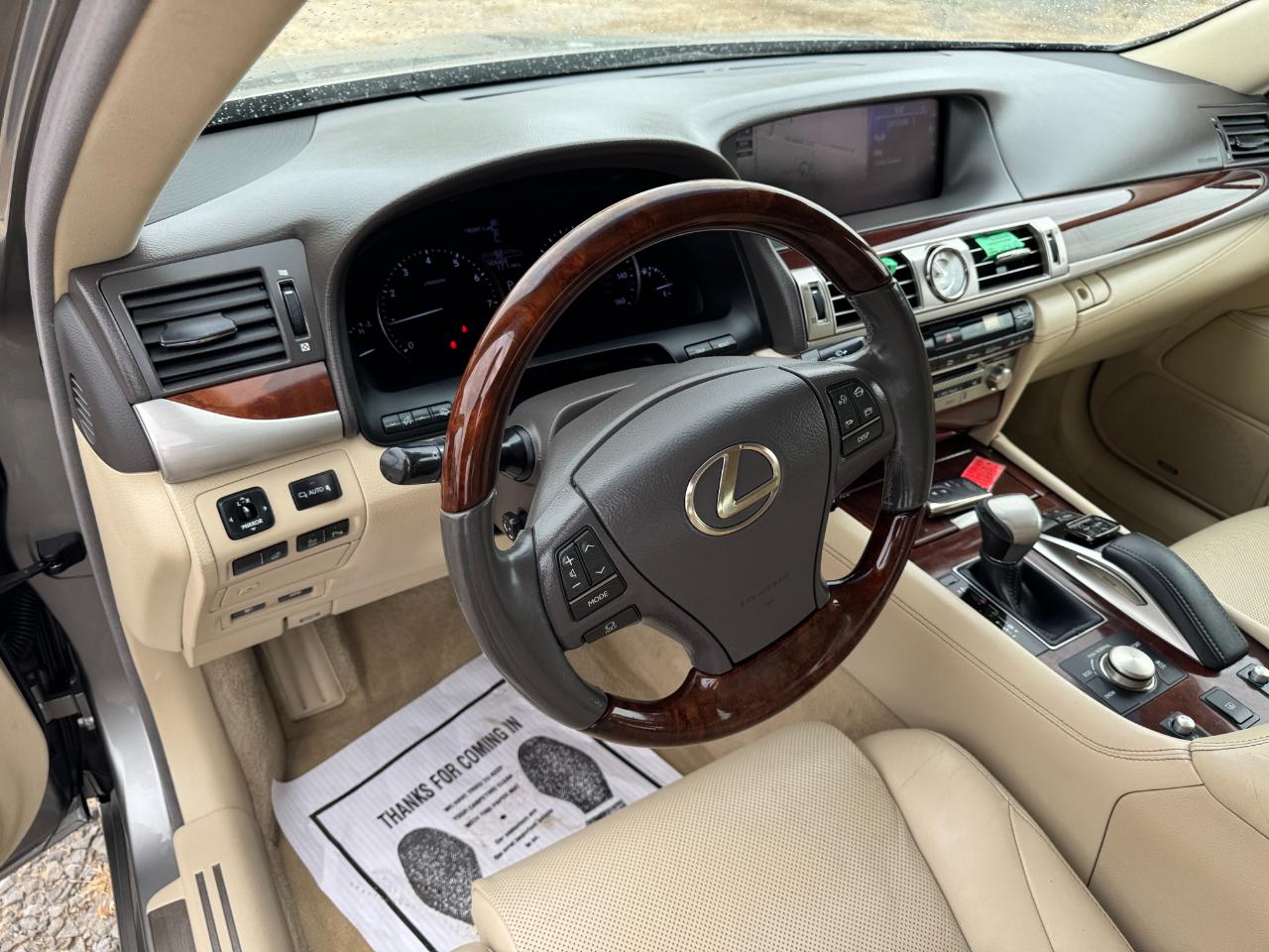 Lexus LS 460 4dr Sdn RWD 2016