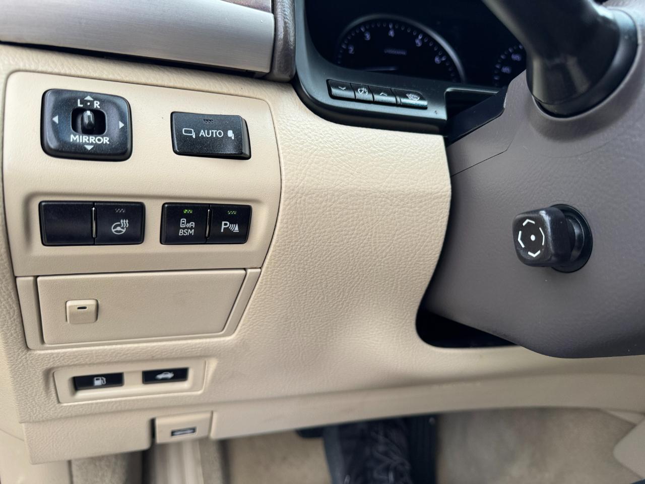 Lexus LS 460 4dr Sdn RWD 2016