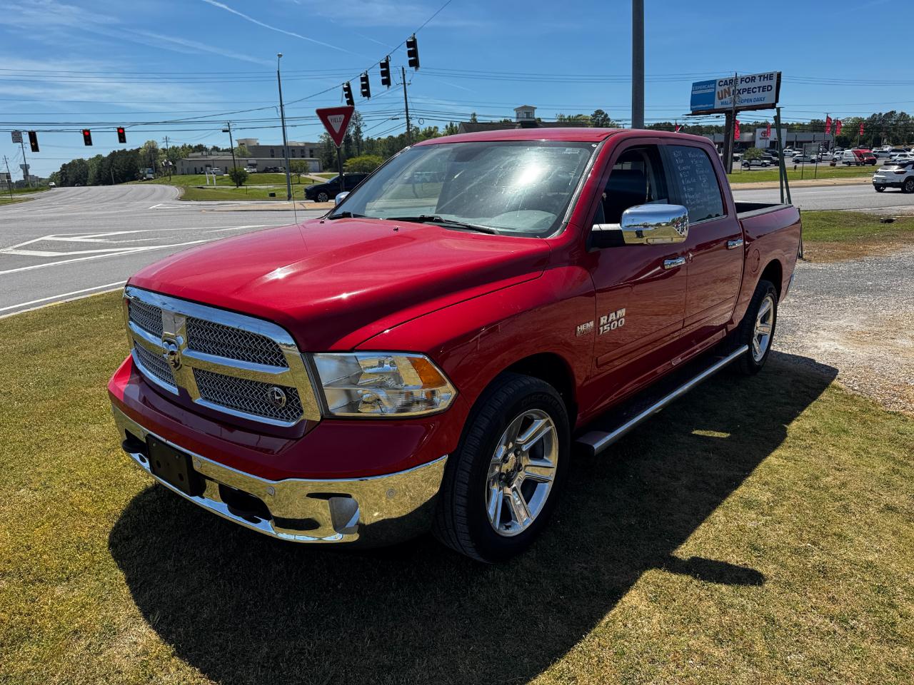 RAM 1500 Lone Star Silver 4x2 Crew Cab 5'7" Box 2018