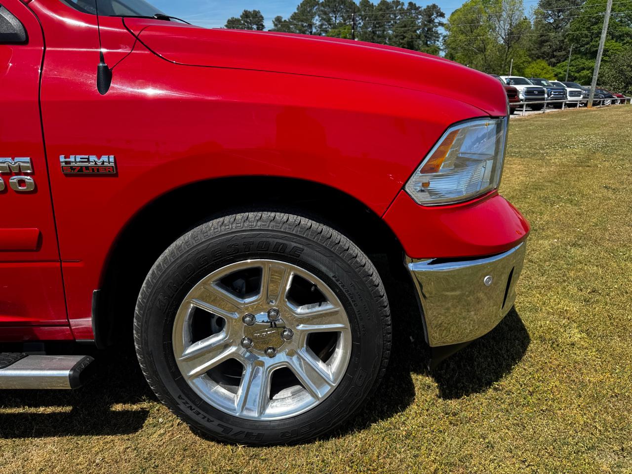 RAM 1500 Lone Star Silver 4x2 Crew Cab 5'7" Box 2018