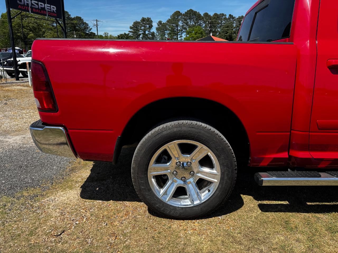RAM 1500 Lone Star Silver 4x2 Crew Cab 5'7" Box 2018
