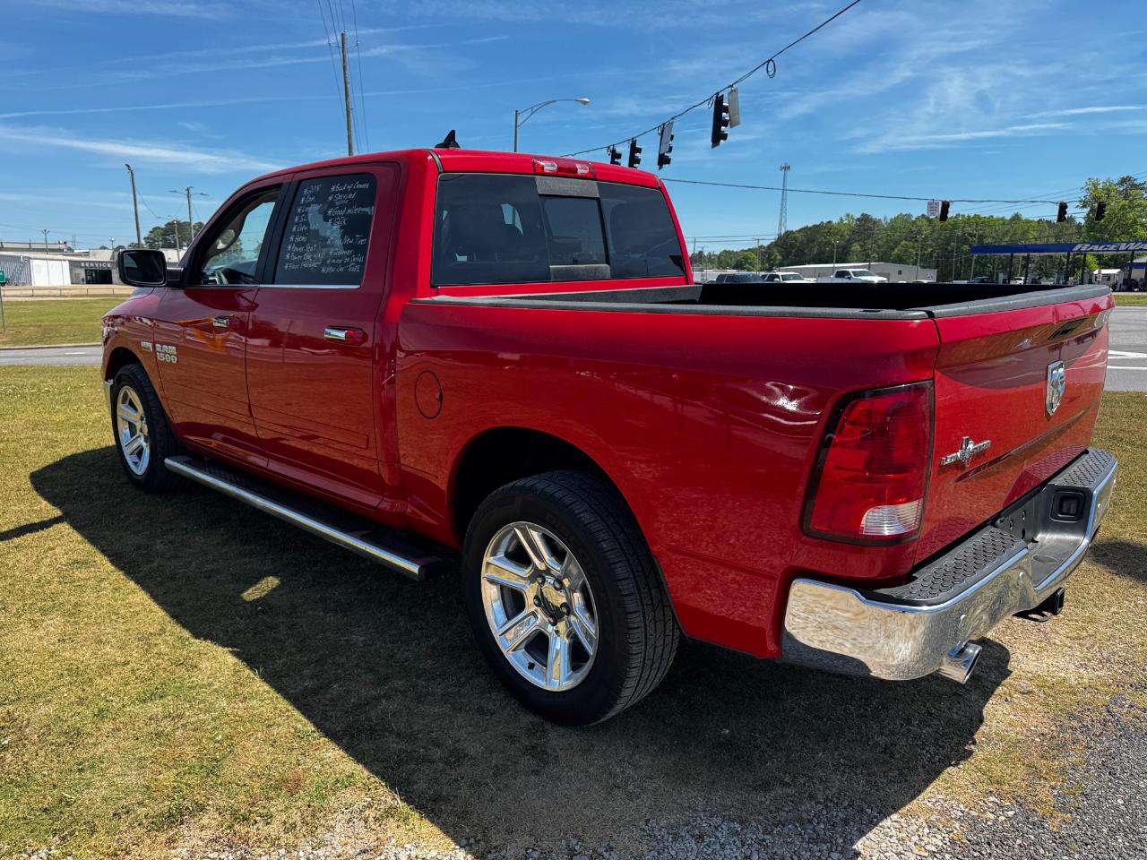 RAM 1500 Lone Star Silver 4x2 Crew Cab 5'7" Box 2018