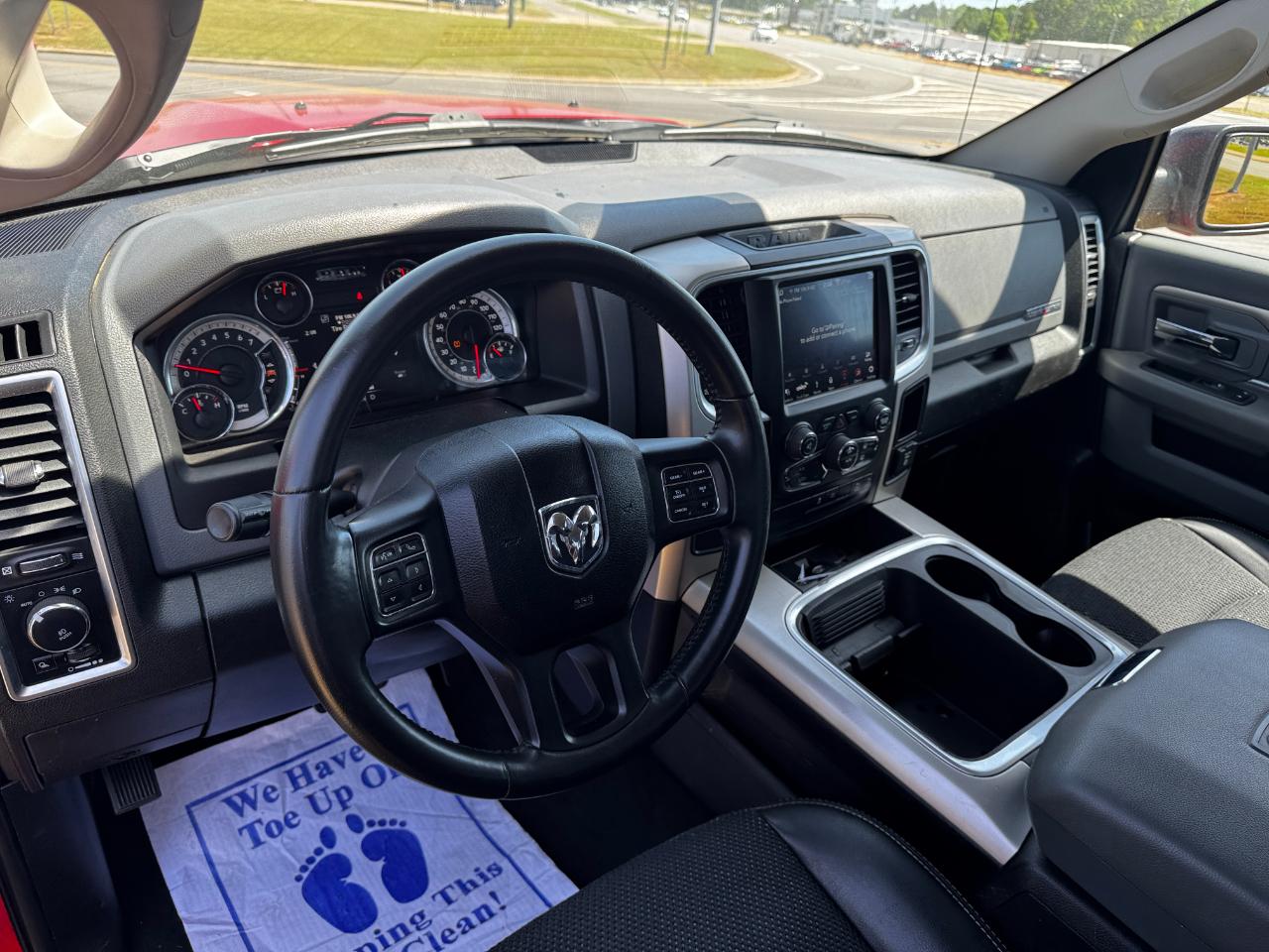 RAM 1500 Lone Star Silver 4x2 Crew Cab 5'7" Box 2018