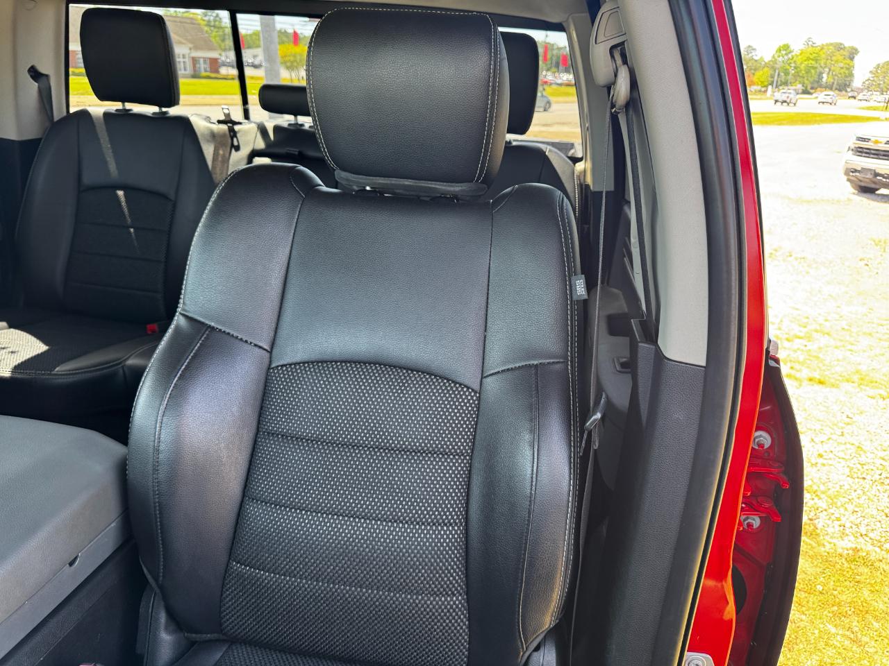 RAM 1500 Lone Star Silver 4x2 Crew Cab 5'7" Box 2018