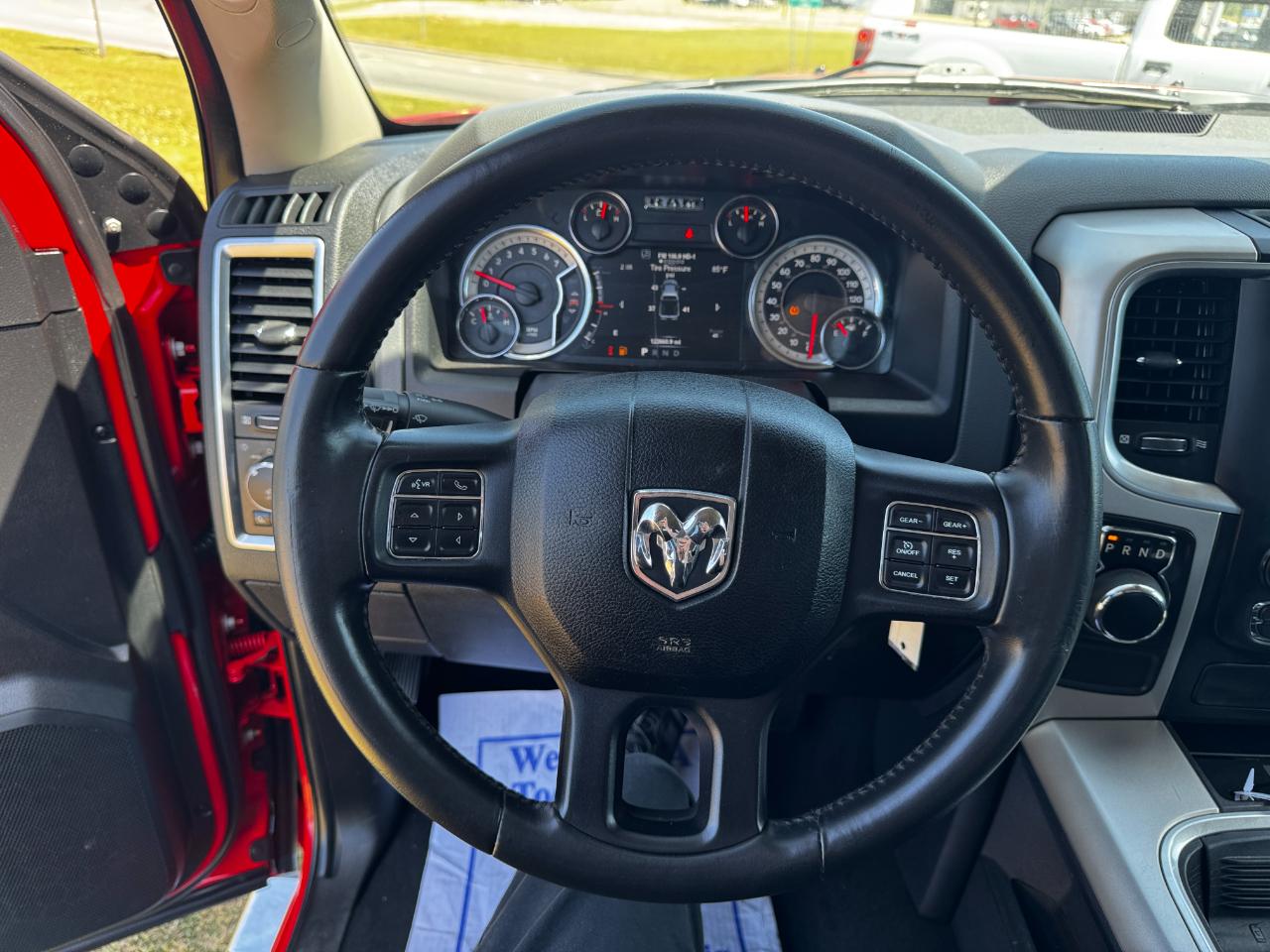 RAM 1500 Lone Star Silver 4x2 Crew Cab 5'7" Box 2018