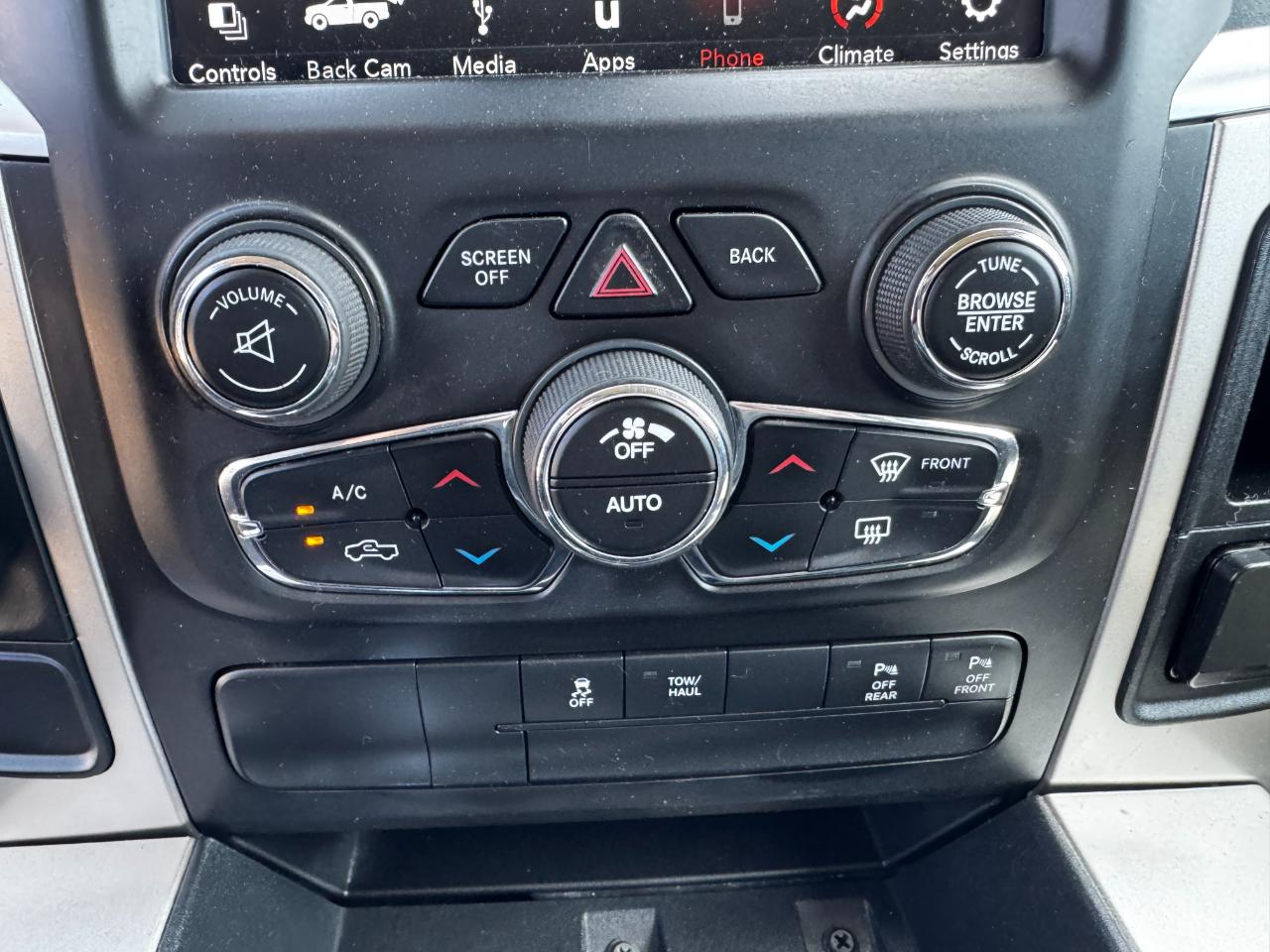 RAM 1500 Lone Star Silver 4x2 Crew Cab 5'7" Box 2018