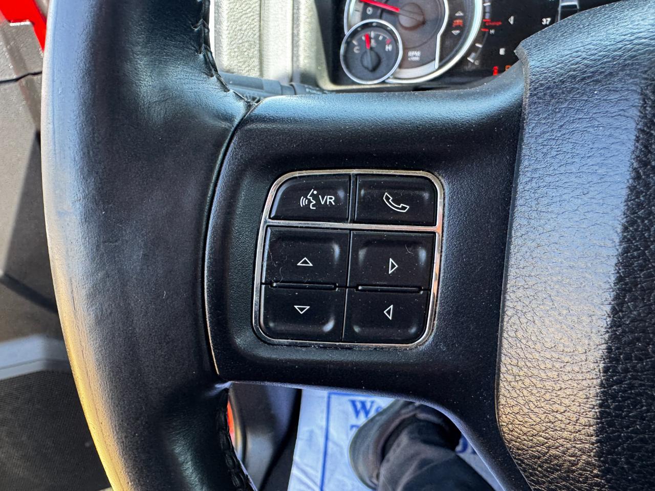 RAM 1500 Lone Star Silver 4x2 Crew Cab 5'7" Box 2018