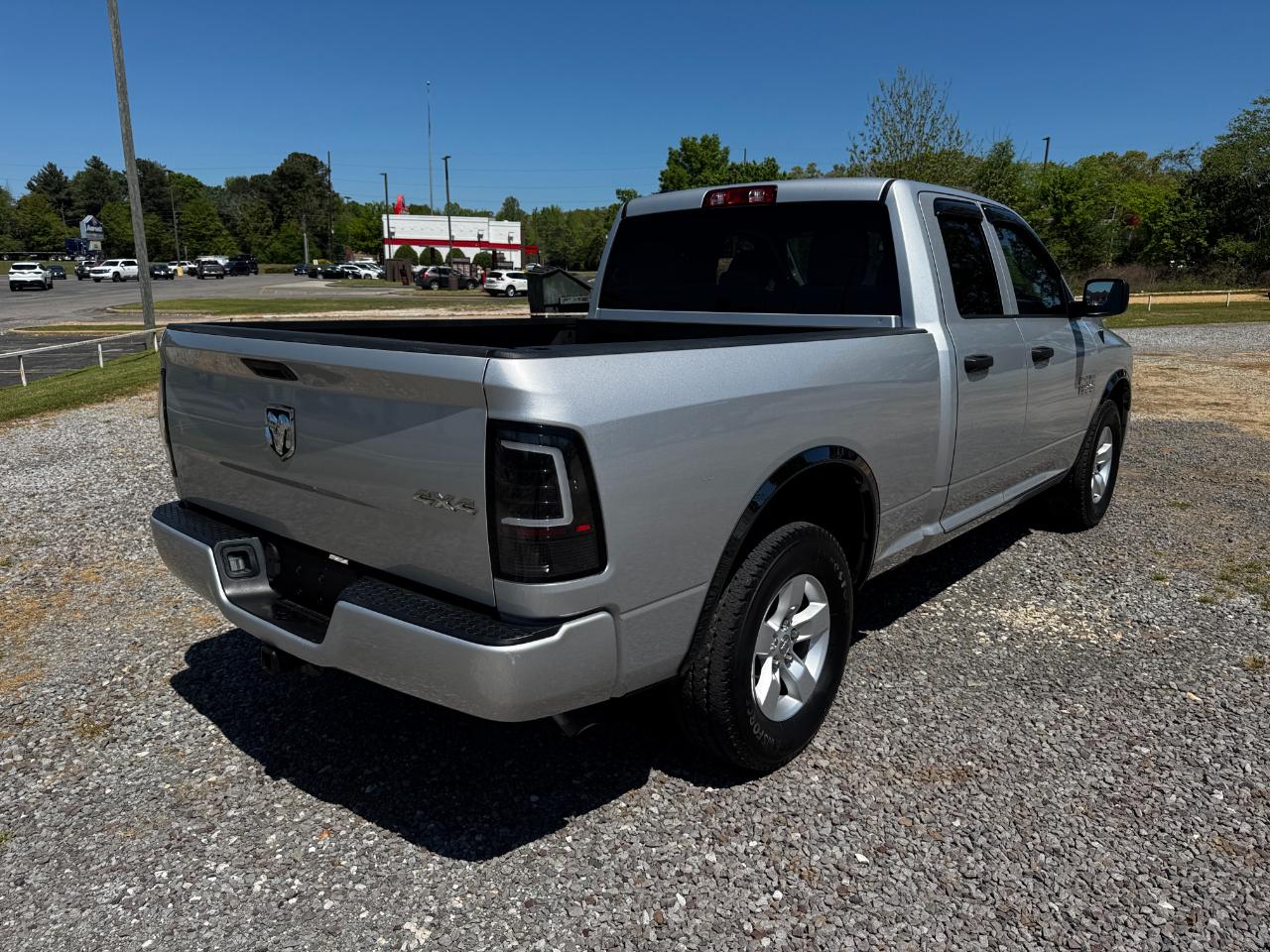 RAM 1500 Express 4x4 Quad Cab 6'4" Box 2018
