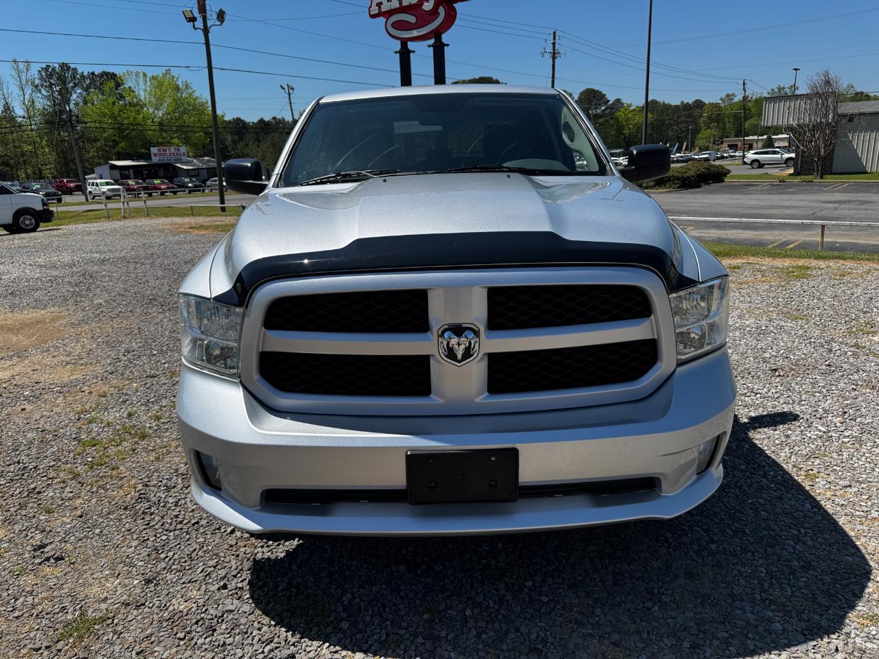 RAM 1500 Express 4x4 Quad Cab 6'4" Box 2018
