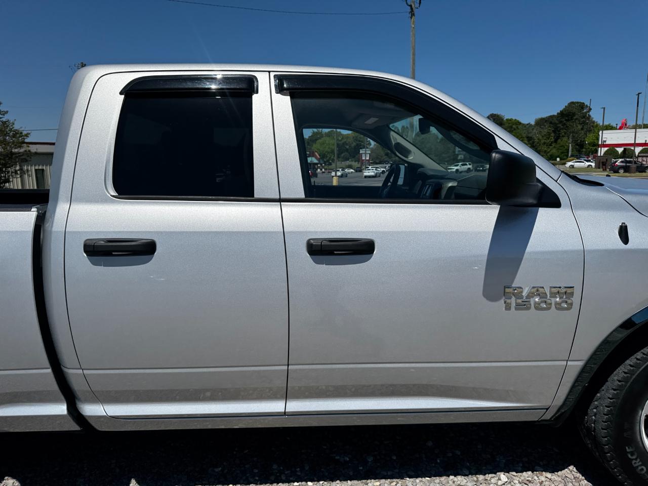 RAM 1500 Express 4x4 Quad Cab 6'4" Box 2018