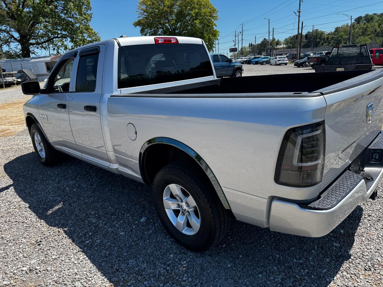 RAM 1500 Express 4x4 Quad Cab 6'4" Box 2018