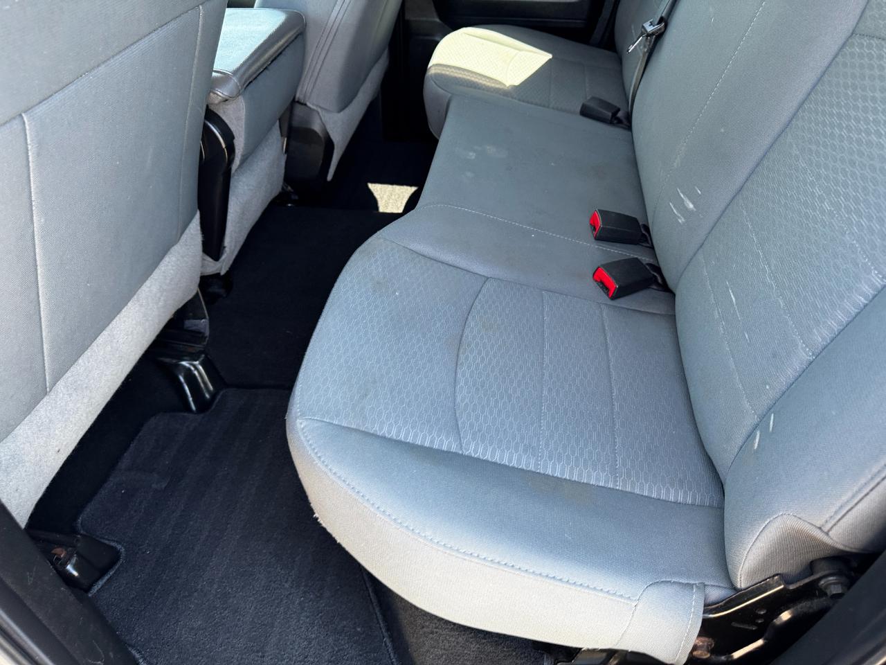 RAM 1500 Express 4x4 Quad Cab 6'4" Box 2018