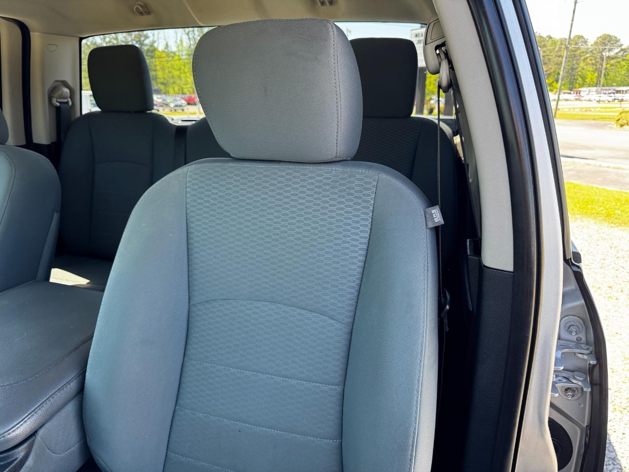 RAM 1500 Express 4x4 Quad Cab 6'4" Box 2018