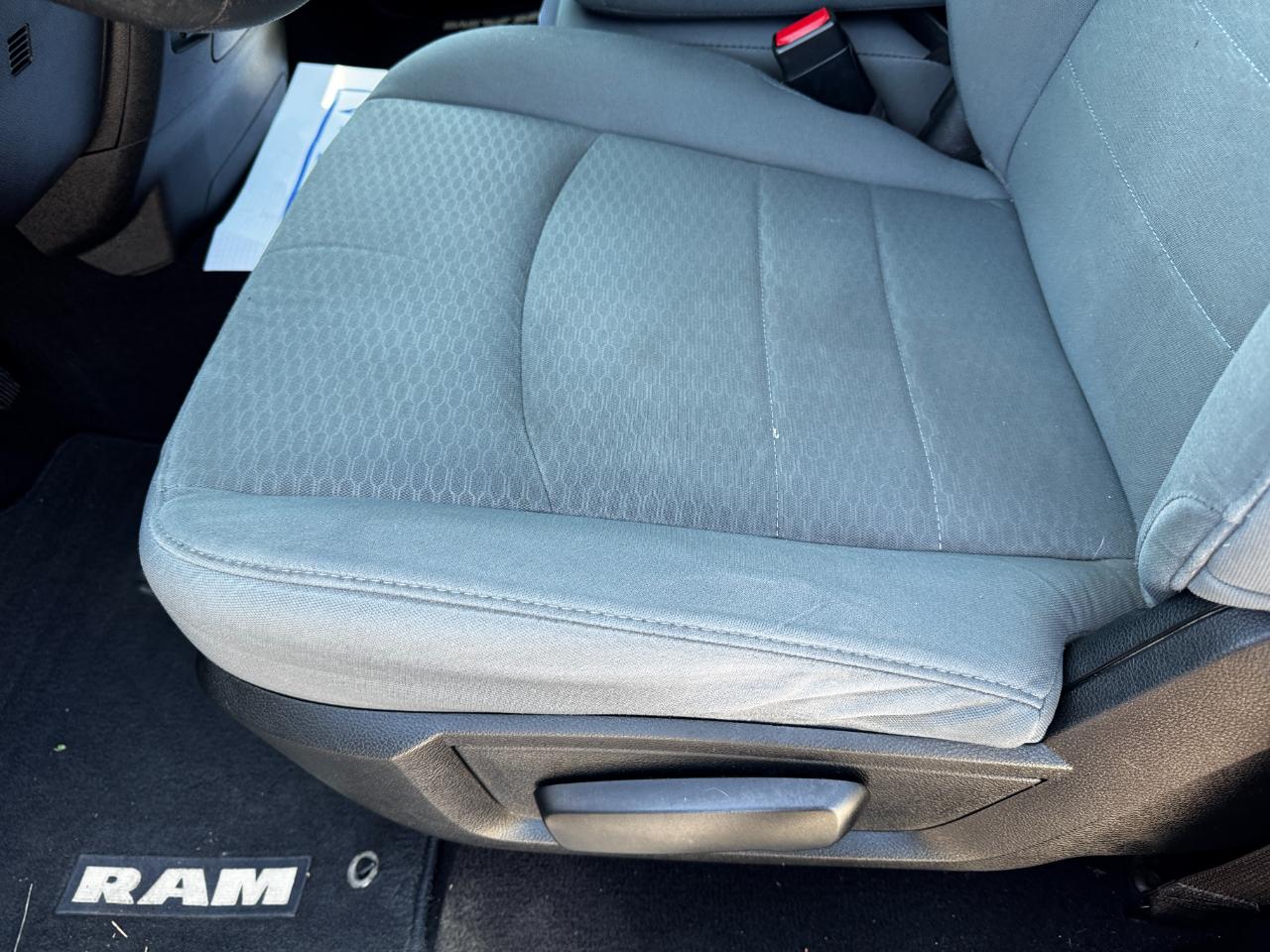 RAM 1500 Express 4x4 Quad Cab 6'4" Box 2018