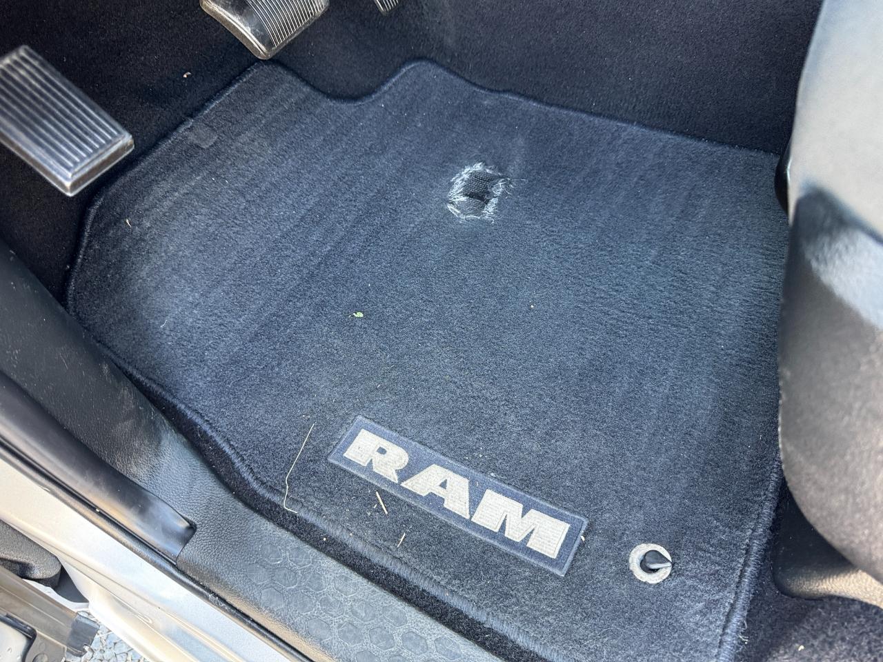 RAM 1500 Express 4x4 Quad Cab 6'4" Box 2018