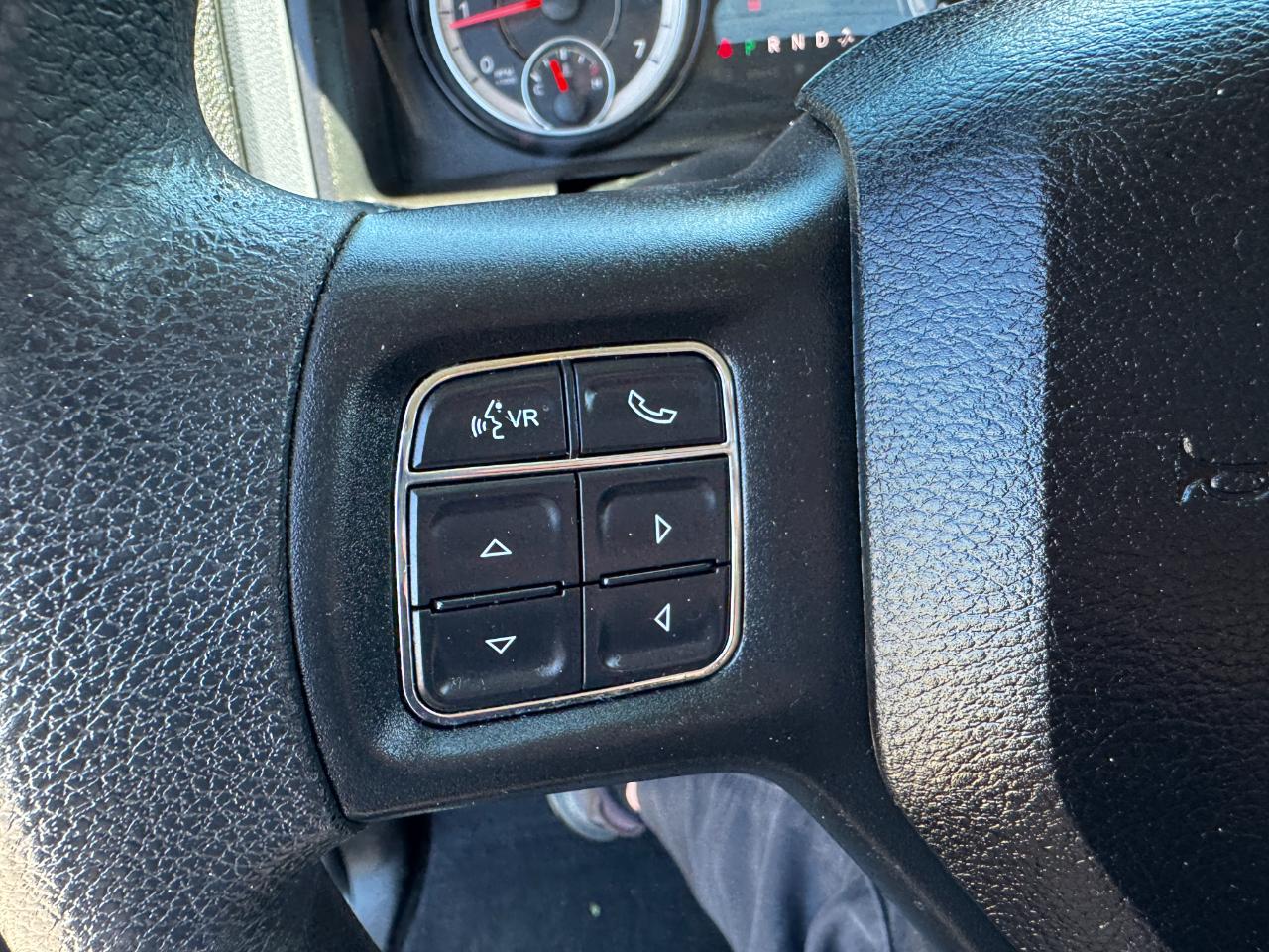 RAM 1500 Express 4x4 Quad Cab 6'4" Box 2018