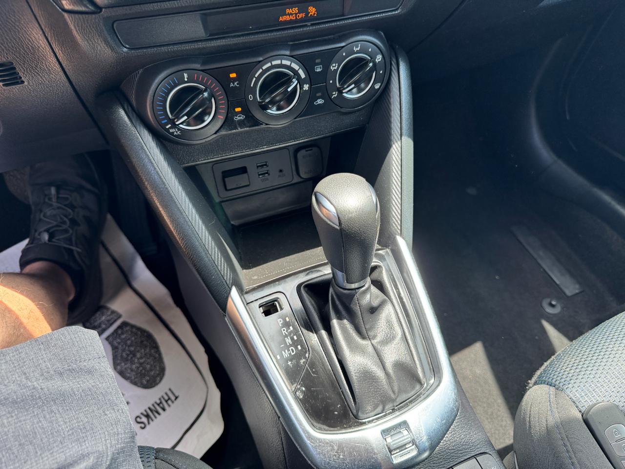 Toyota Yaris Sedan LE Auto (Natl) 2019