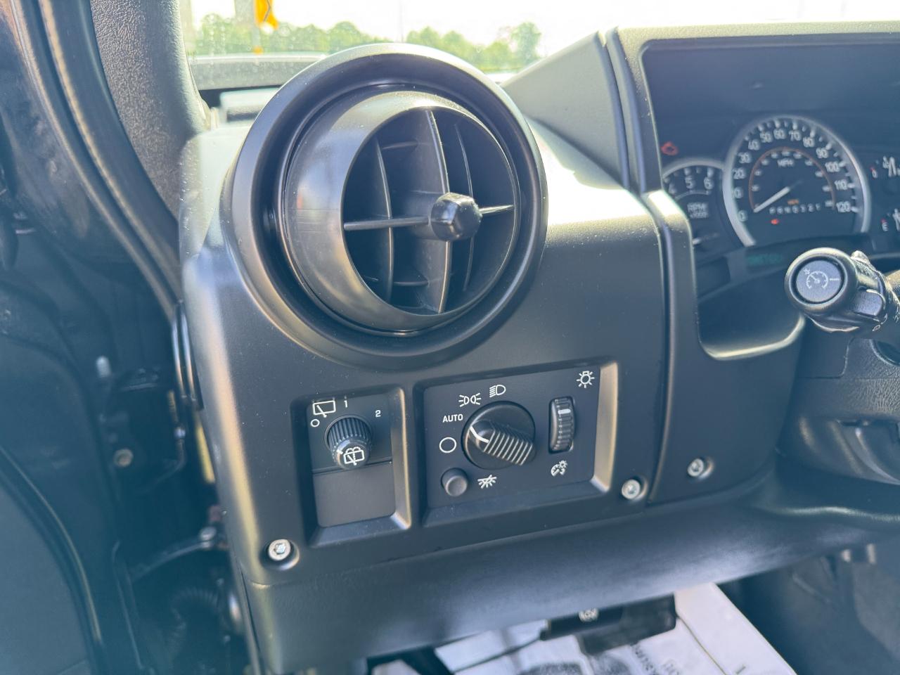 HUMMER H2 4dr Wgn 4WD SUV 2006