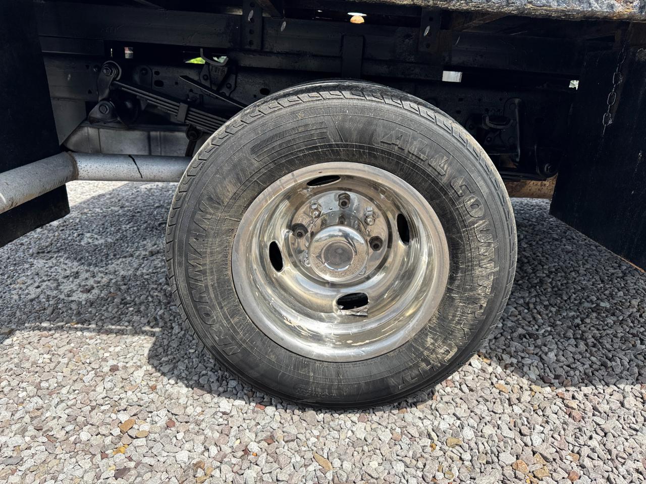 Ford Super Duty F-350 DRW SuperCab 162" WB 60" CA XL 2006