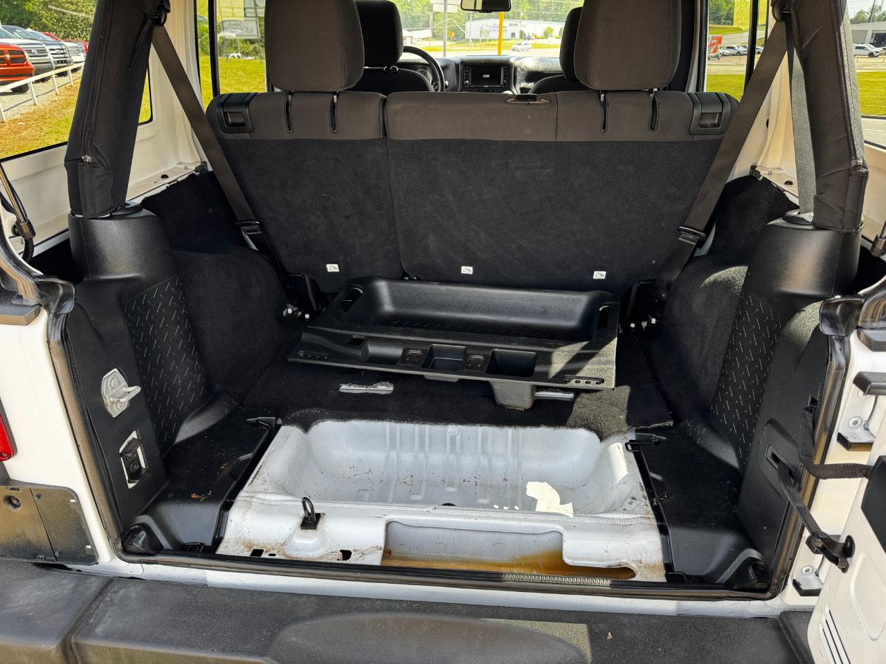 Jeep Wrangler Unlimited 4WD 4dr Sport 2016