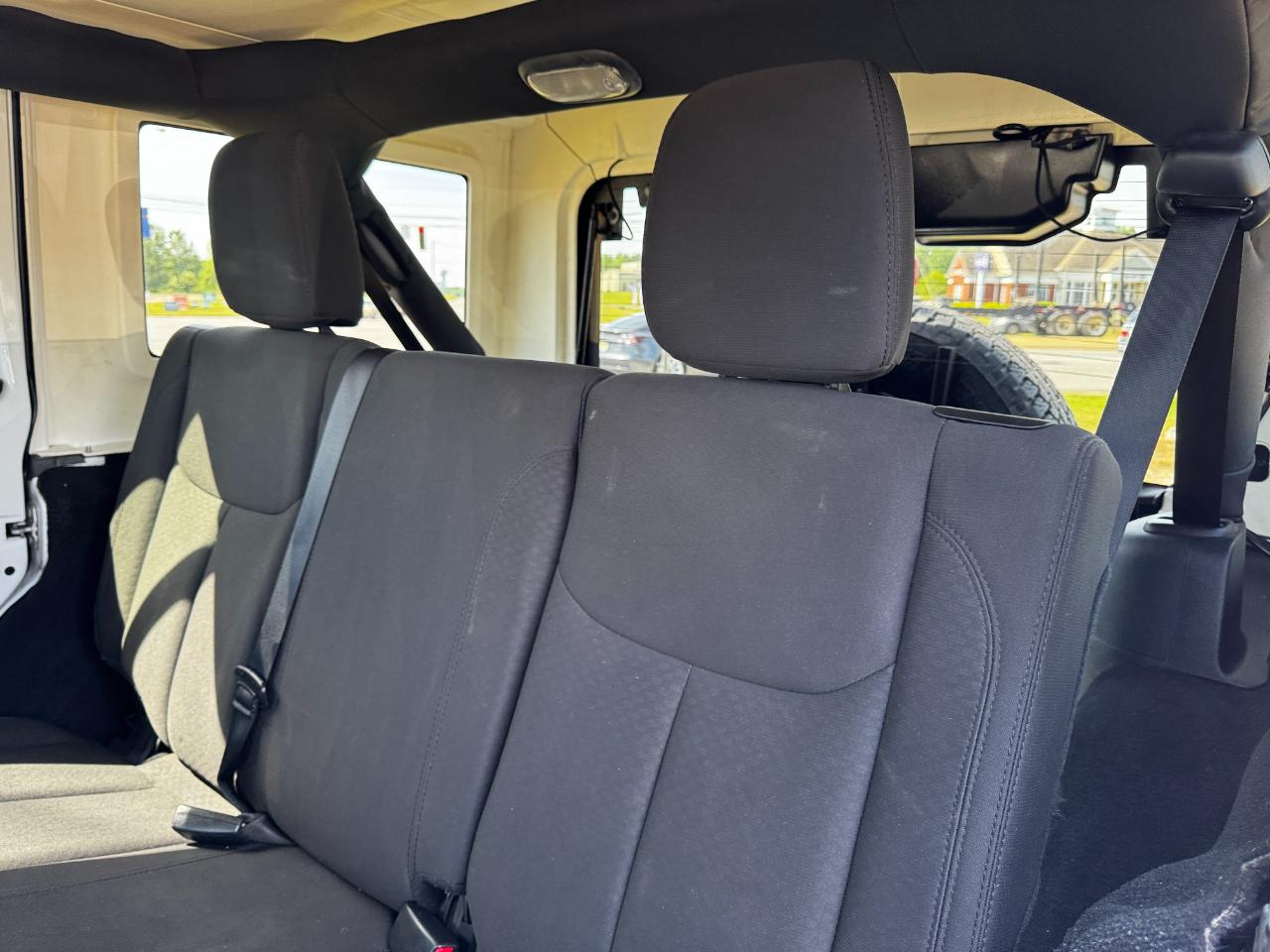 Jeep Wrangler Unlimited 4WD 4dr Sport 2016