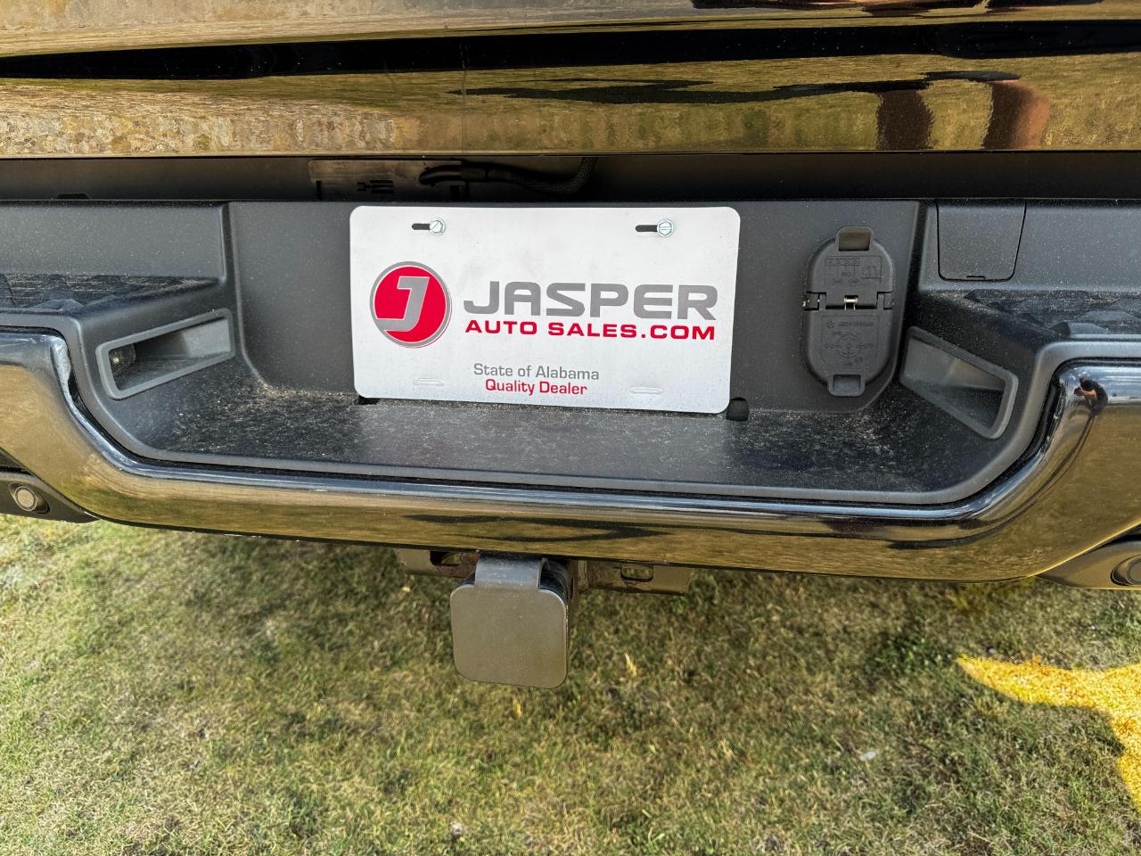 RAM 1500 Laramie 4x4 Crew Cab 5'7" Box 2019