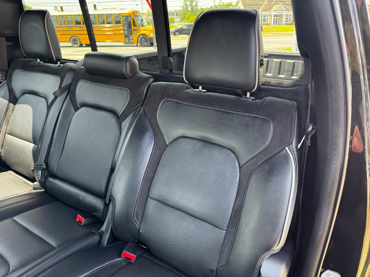 RAM 1500 Laramie 4x4 Crew Cab 5'7" Box 2019