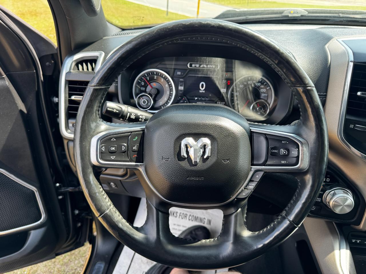 RAM 1500 Laramie 4x4 Crew Cab 5'7" Box 2019