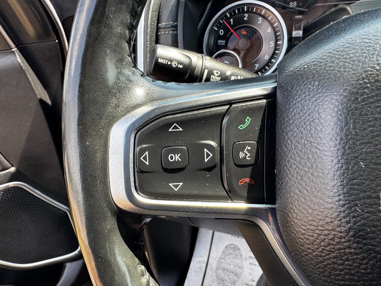 RAM 1500 Laramie 4x4 Crew Cab 5'7" Box 2019