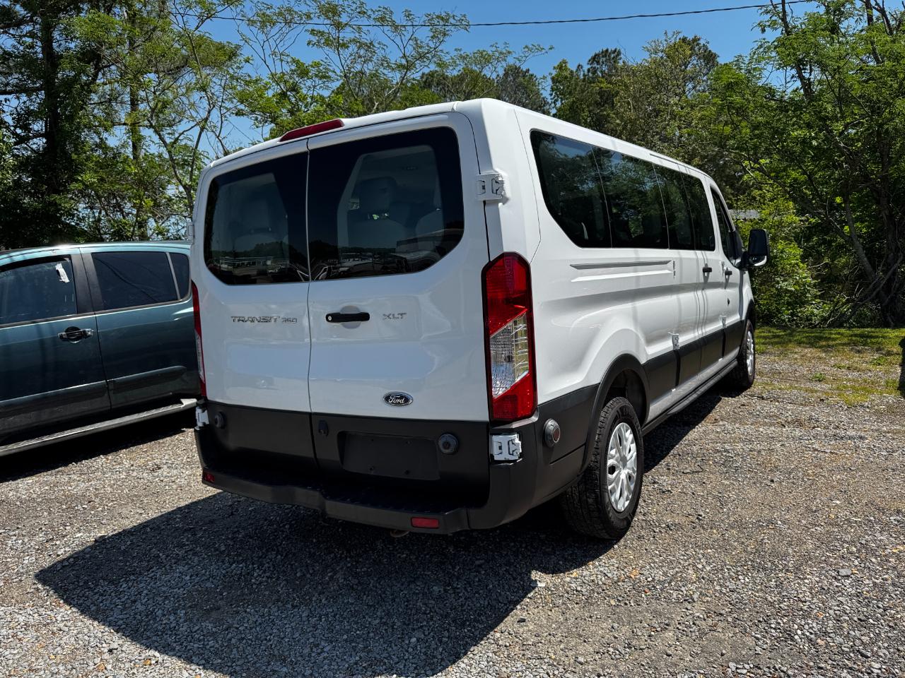 Ford Transit Passenger Wagon T-350 148" Low Roof XLT Swing-Out RH Dr 2019