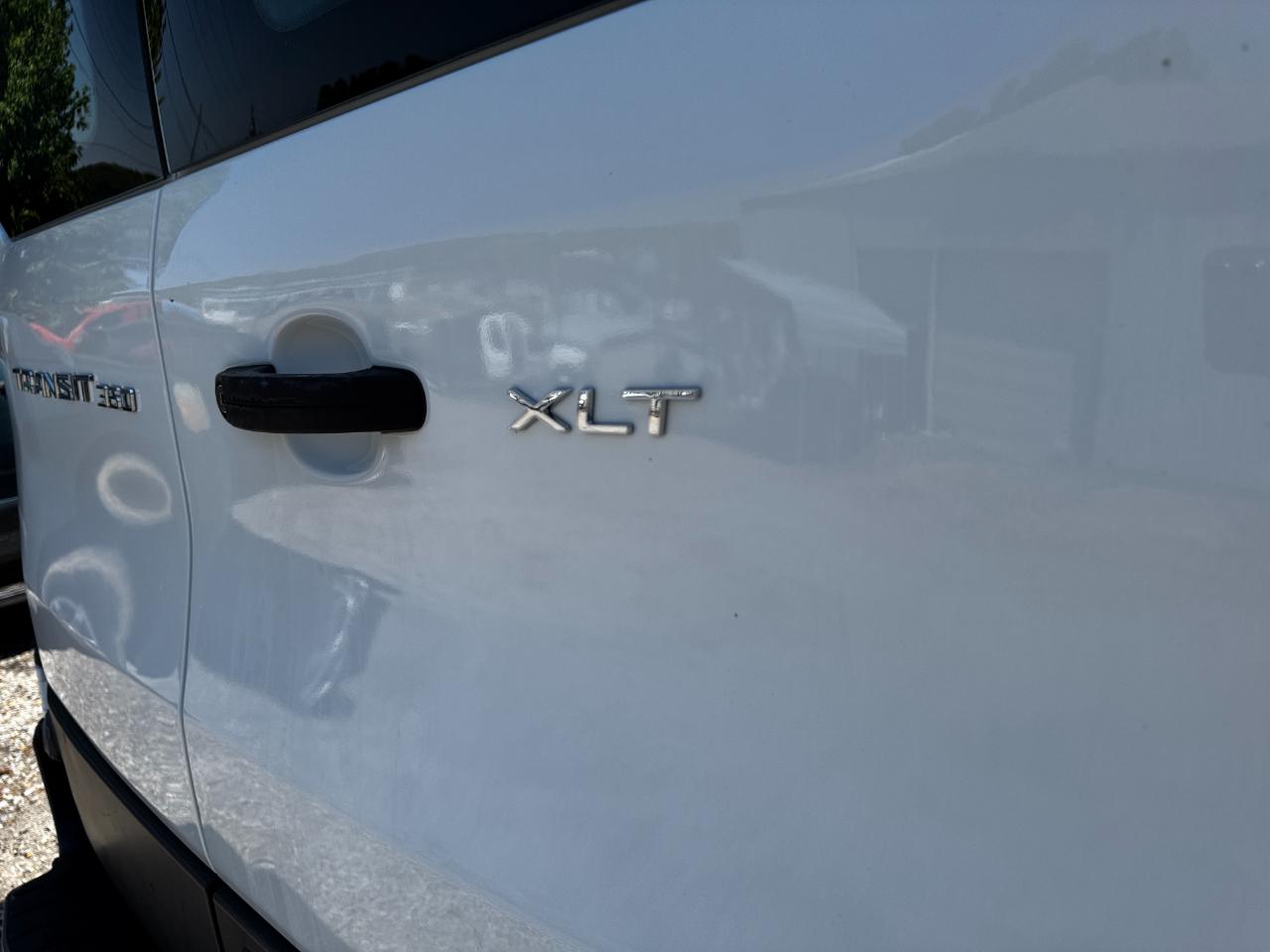 Ford Transit Passenger Wagon T-350 148" Low Roof XLT Swing-Out RH Dr 2019