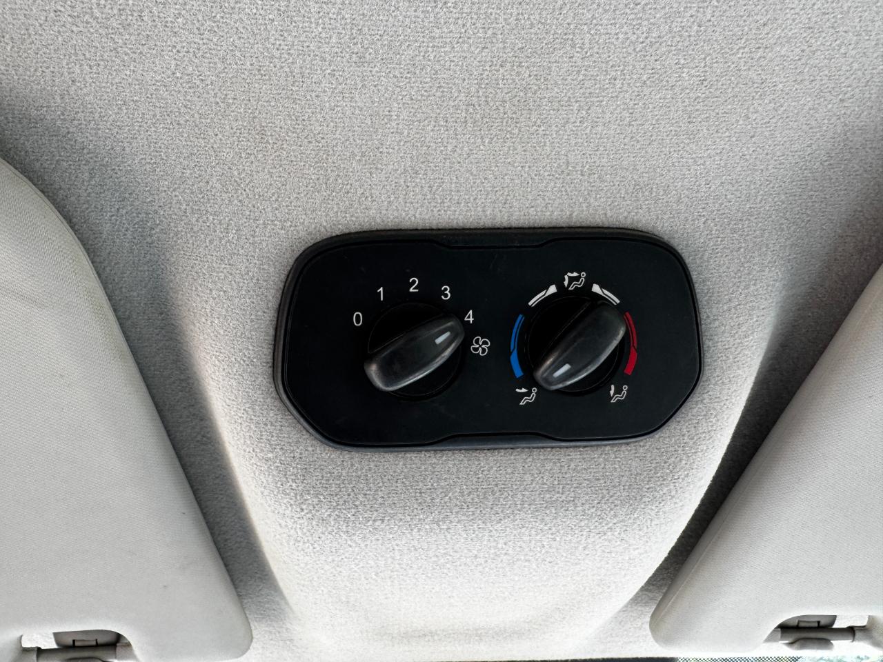 Ford Transit Passenger Wagon T-350 148" Low Roof XLT Swing-Out RH Dr 2019