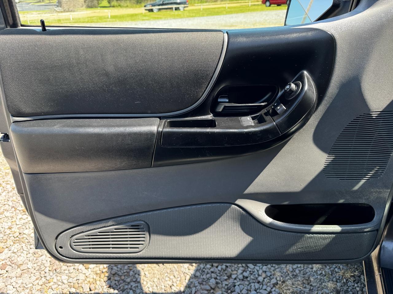 Ford Ranger 2WD 4dr SuperCab 126" Sport 2011