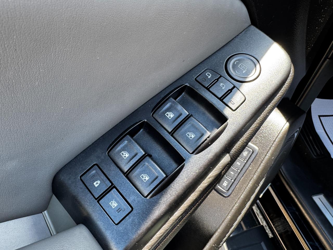 Chevrolet Tahoe 4dr 4WD Z71 2015