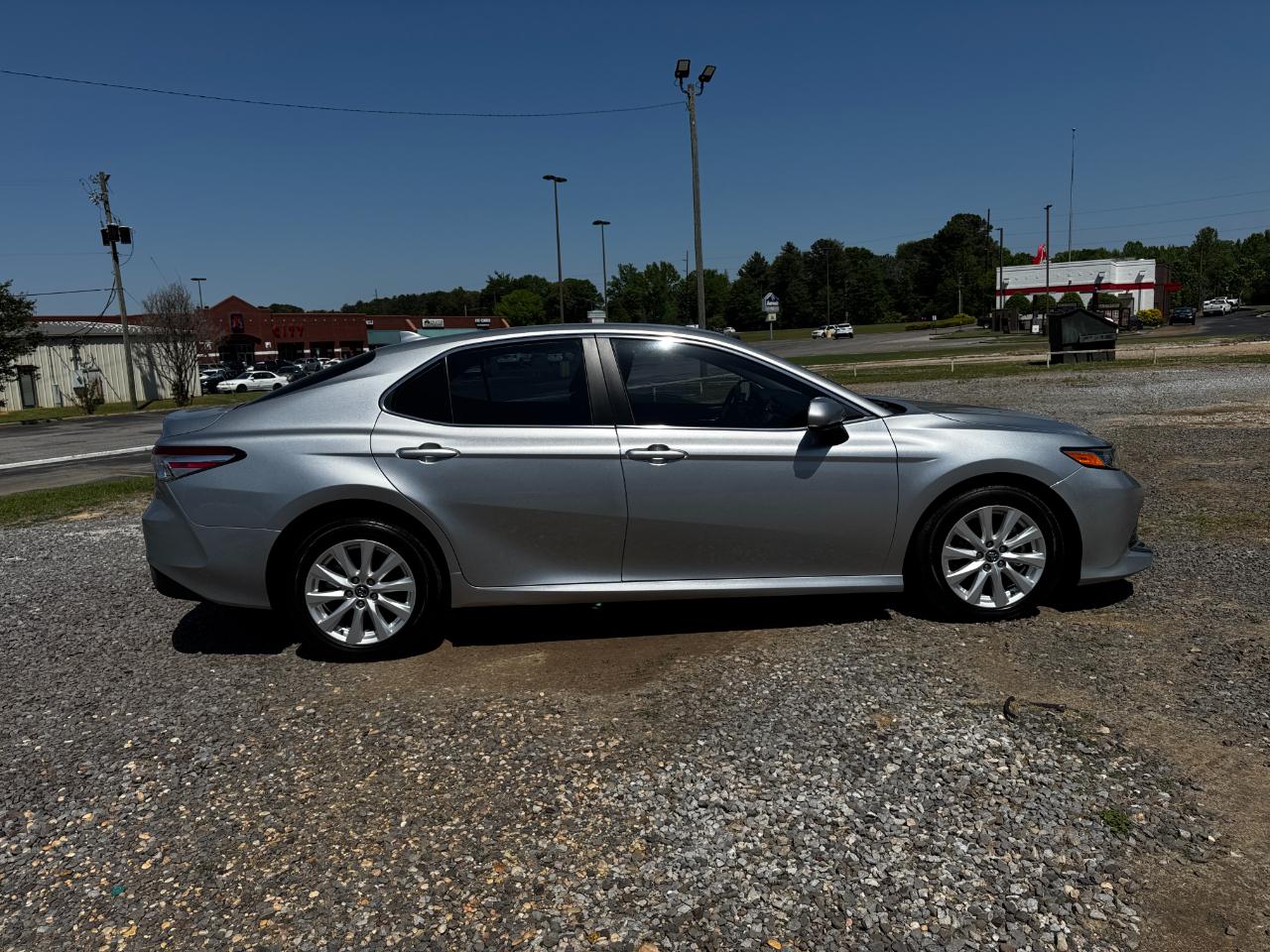 Toyota Camry LE Auto (Natl) 2020