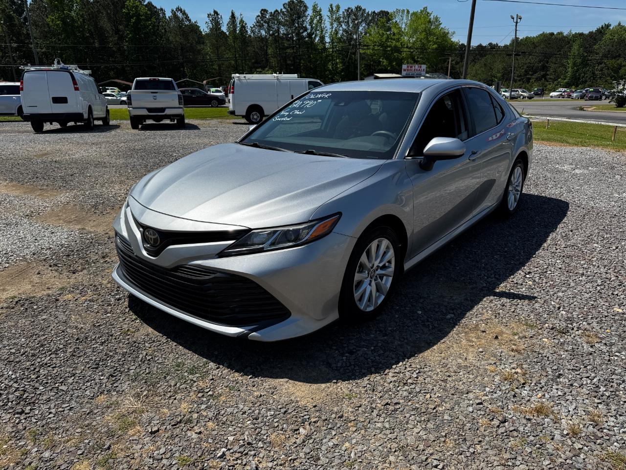 Toyota Camry LE Auto (Natl) 2020