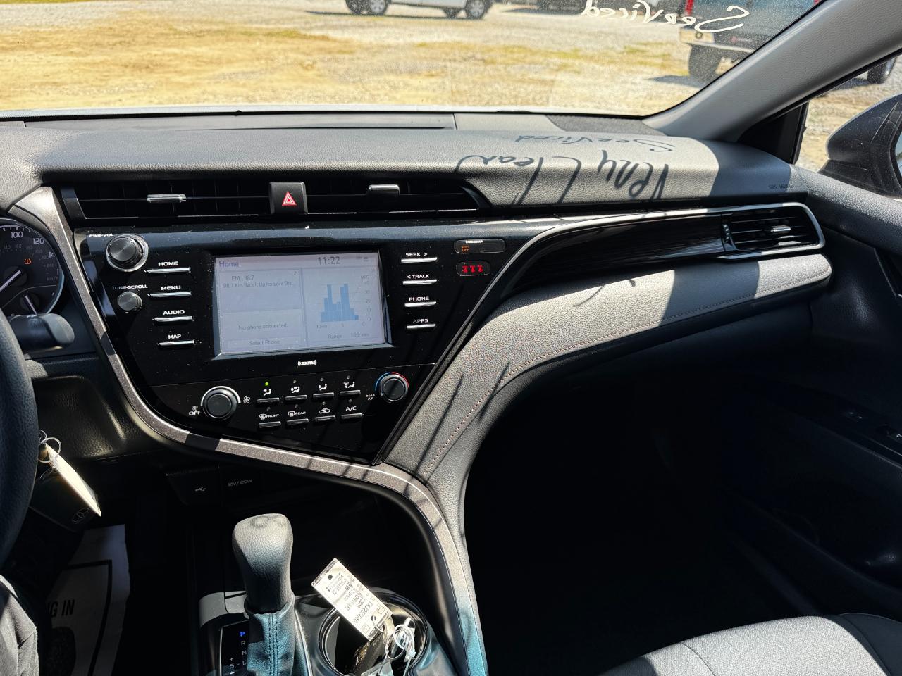 Toyota Camry LE Auto (Natl) 2020