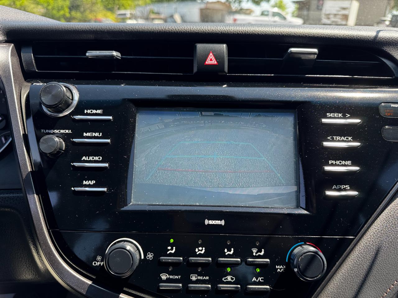 Toyota Camry LE Auto (Natl) 2020