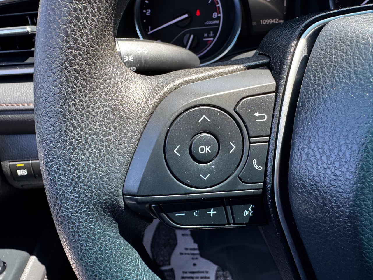 Toyota Camry LE Auto (Natl) 2020