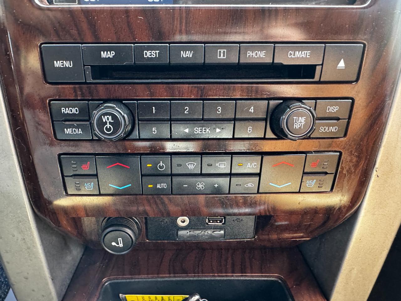 Ford F-150 4WD SuperCrew 145" Lariat 2012