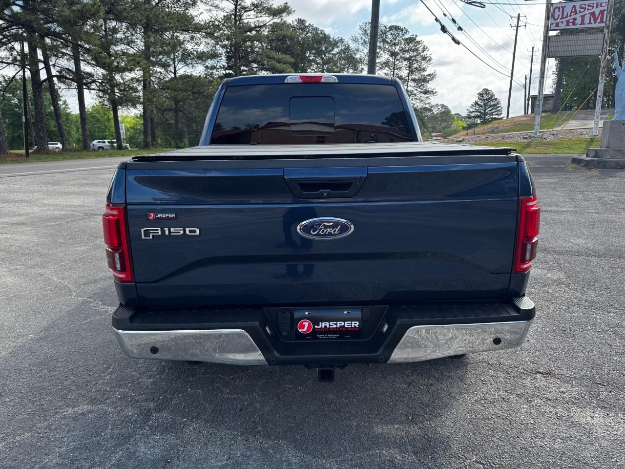 Ford F-150 4WD SuperCrew 145" Lariat 2015