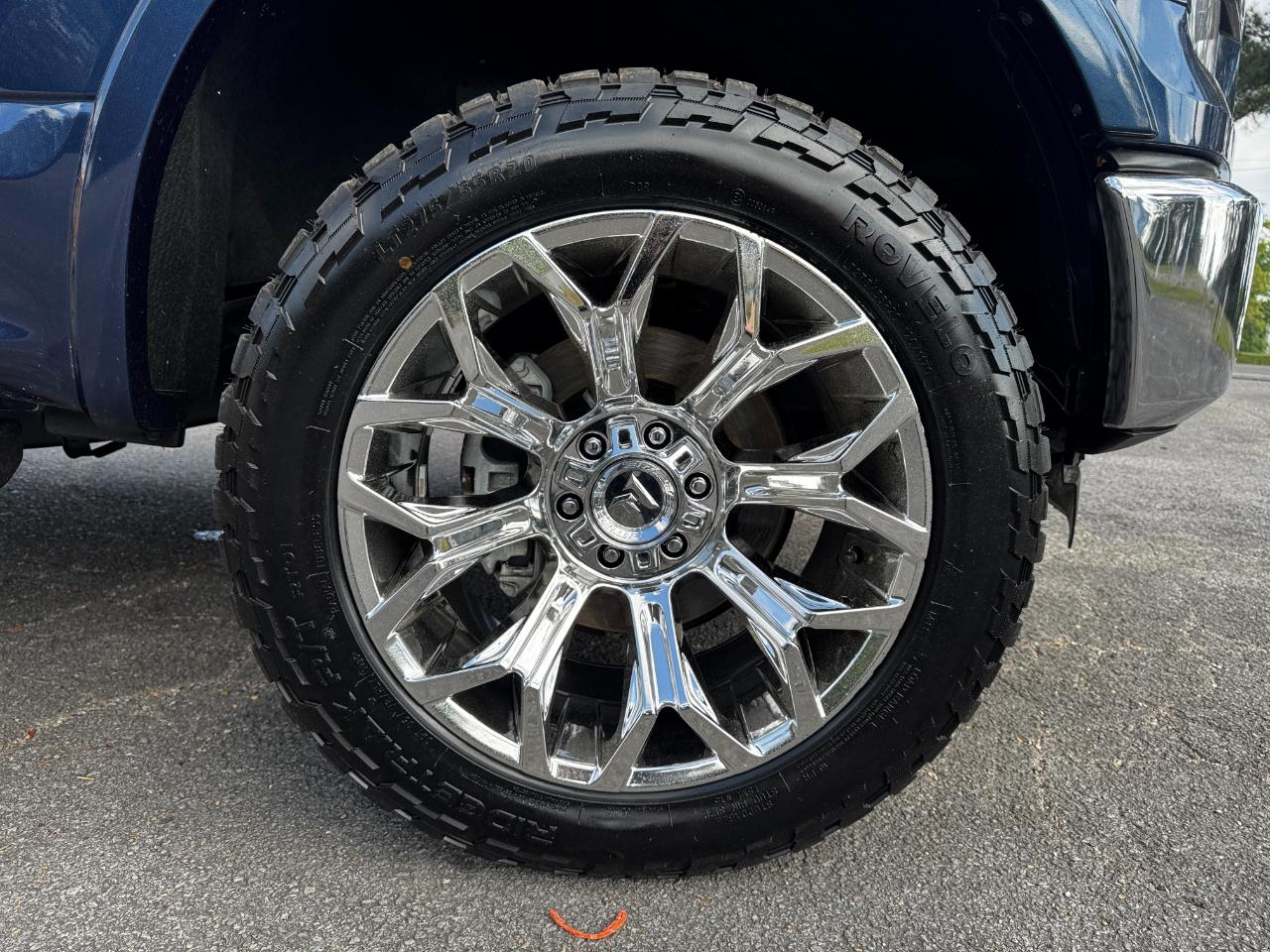 Ford F-150 4WD SuperCrew 145" Lariat 2015